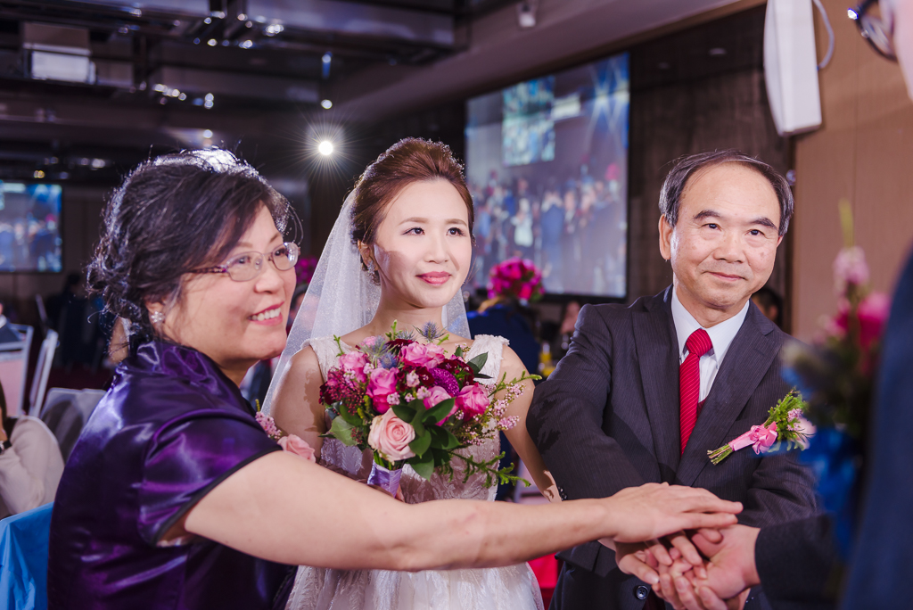 婚攝-六福萬怡婚宴-婚攝大嘴 (97)