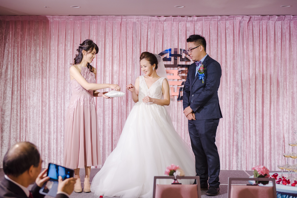 婚攝-六福萬怡婚宴-婚攝大嘴 (106)