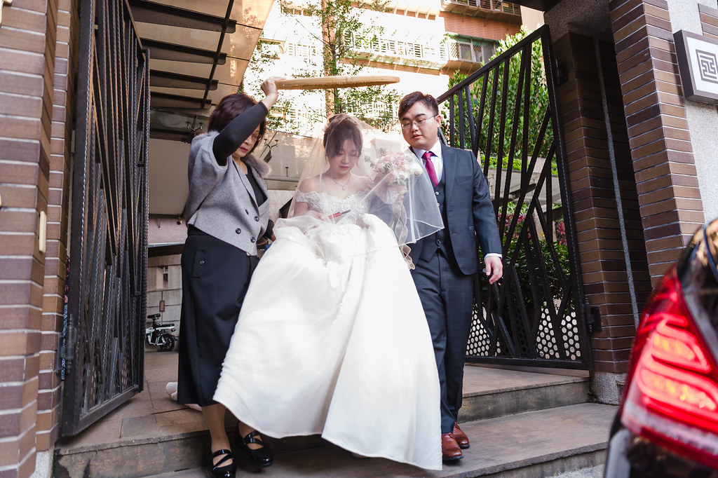 011600257