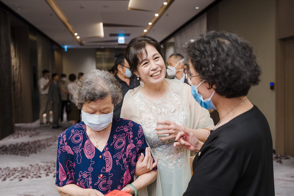 國泰萬怡雨天證婚室內場地婚攝 (105)